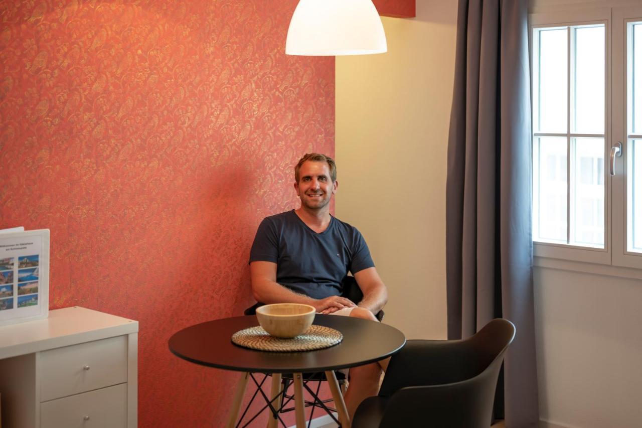 Gaestehaus Am Schlossplatz, Z. 5 미르스부르크 외부 사진